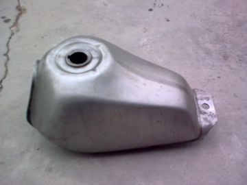 China HONDA XL125 XL185s MOTOCROSS MOTORCYCLE MOTORBIKE XL  Fuel tank weldment supplier